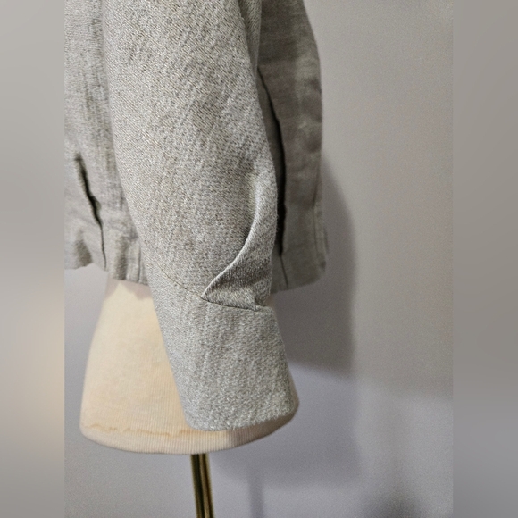 Lida Baday Light Grey Linen Cropped Jacket With Silk lining. Size 6 - Picture 7 of 14
